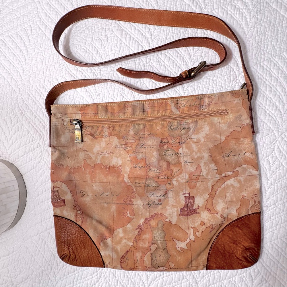 Alviero Martini Prima Classe Authentic Leather Crossbody Bag